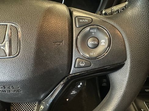 Used 2019 Honda HR-V EX image 12