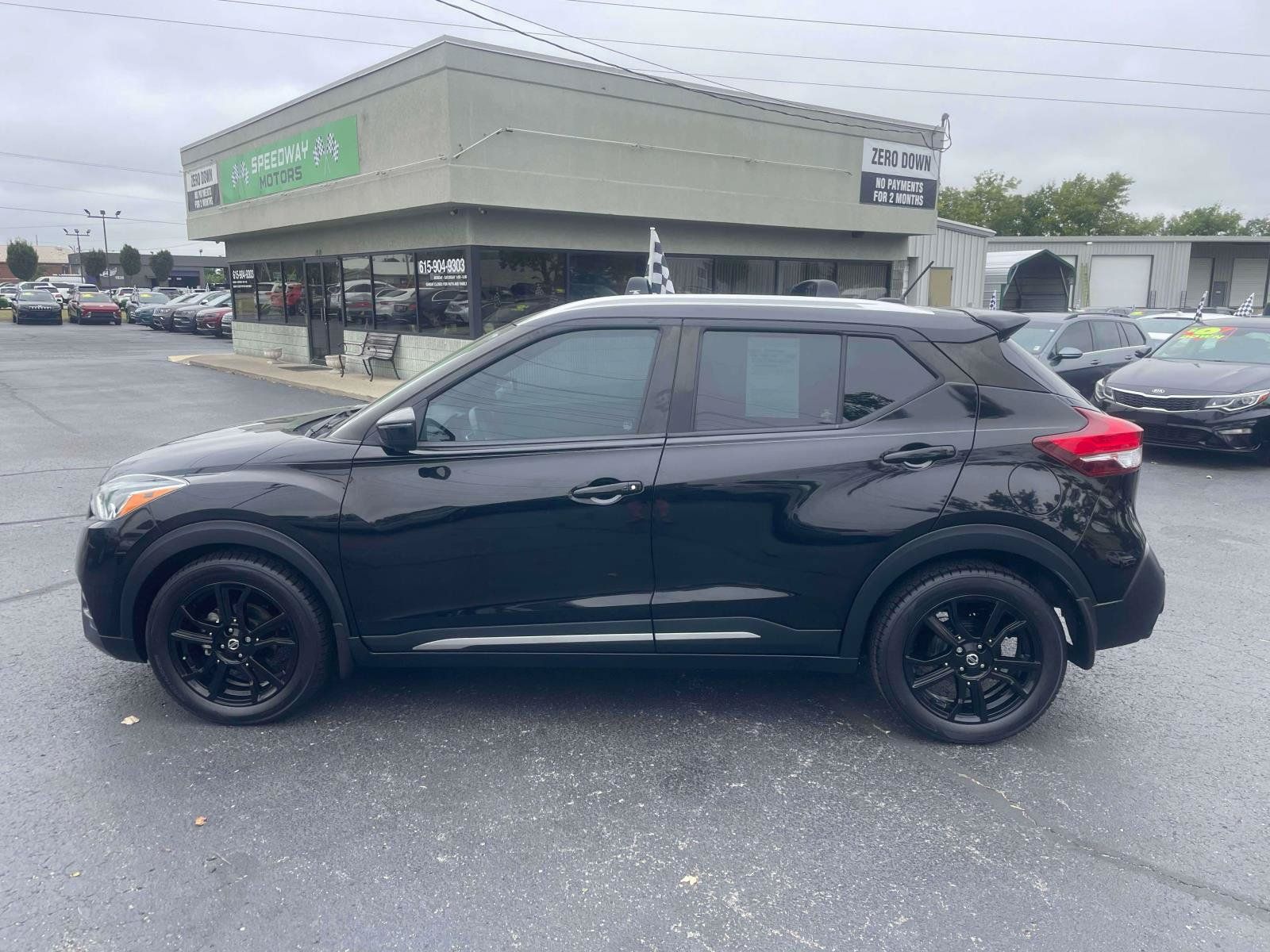Used 2020 Nissan Kicks SR w/ Exterior Package FWD image 4