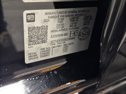 Used 2025 GMC Sierra 1500 AT4 w/ AT4 Premium Package image 46