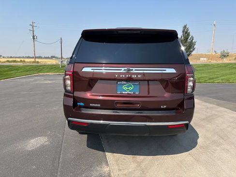Used 2022 Chevrolet Tahoe LT w/ Luxury Package AWD/4WD image 4