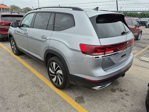 Used 2026 Volkswagen Atlas SE image 4
