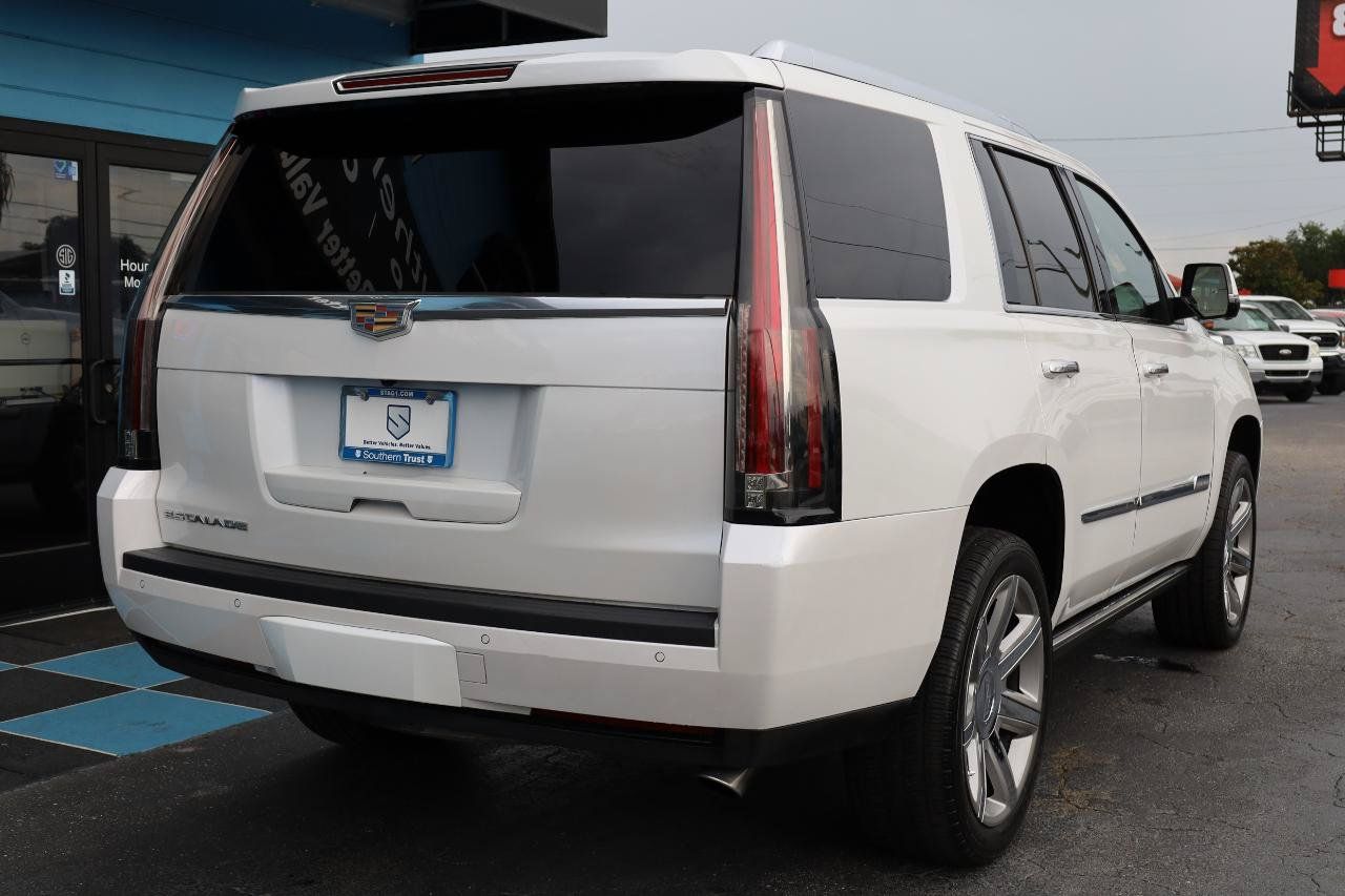Used 2016 Cadillac Escalade Premium AWD/4WD image 4