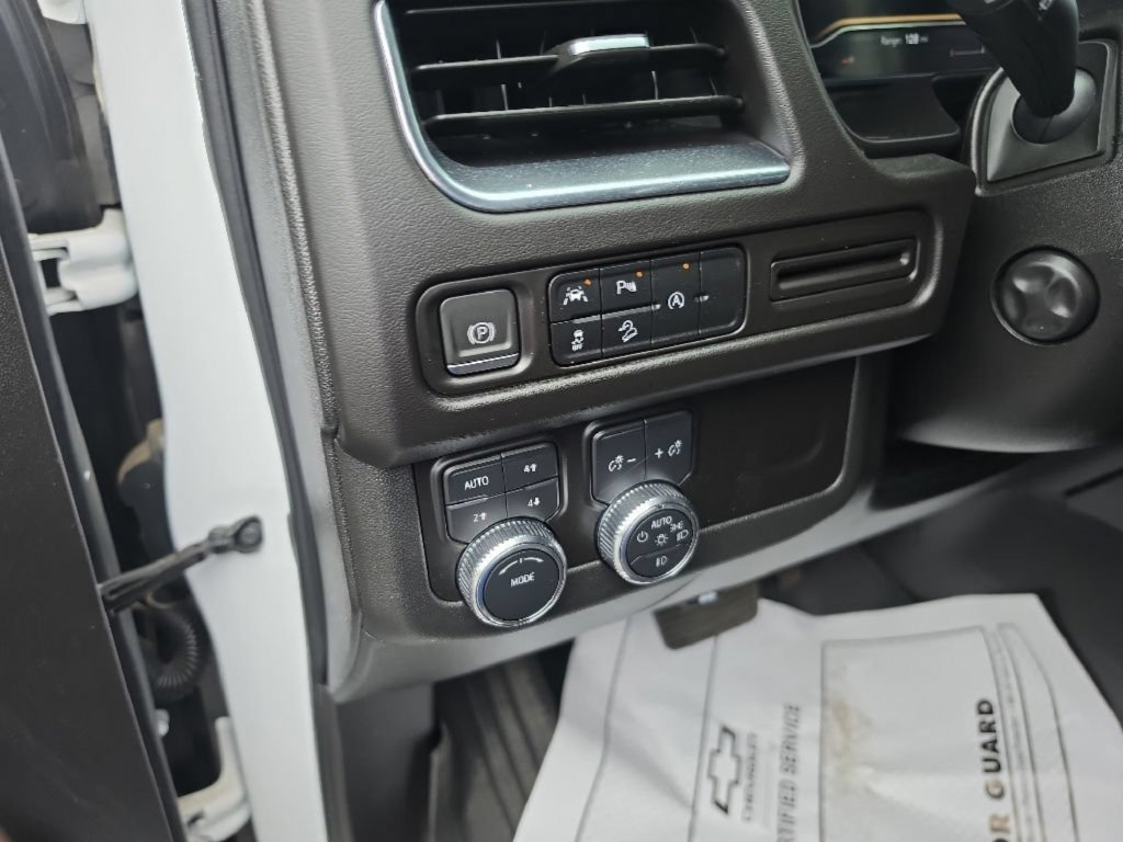 Used 2023 GMC Yukon AT4 AWD/4WD image 19