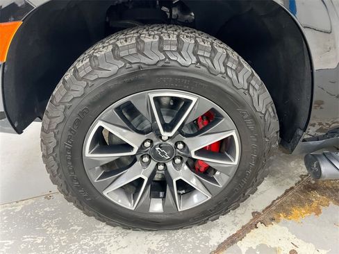 Used 2021 Chevrolet Tahoe Z71 w/ Luxury Package image 28