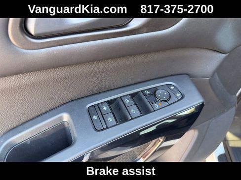 Used 2024 Nissan Pathfinder SV image 15