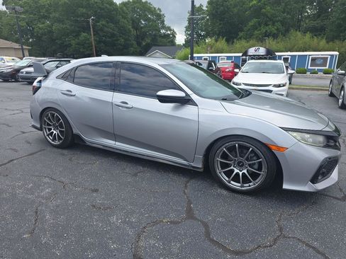 Used 2018 Honda Civic Sport image 3