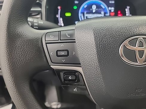 Used 2026 Toyota Camry LE FWD image 29