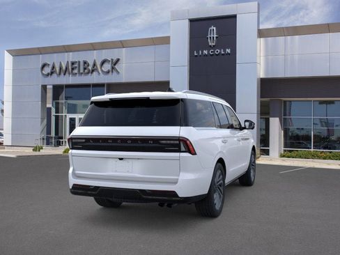 New 2025 Lincoln Navigator Reserve image 8
