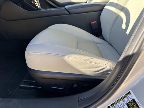 Used 2025 MAZDA MAZDA3 s image 10