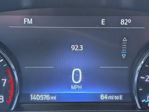 Used 2023 Ford Explorer XLT RWD image 6