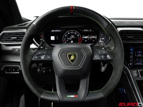 Used 2023 Lamborghini Urus Performante AWD/4WD image 37