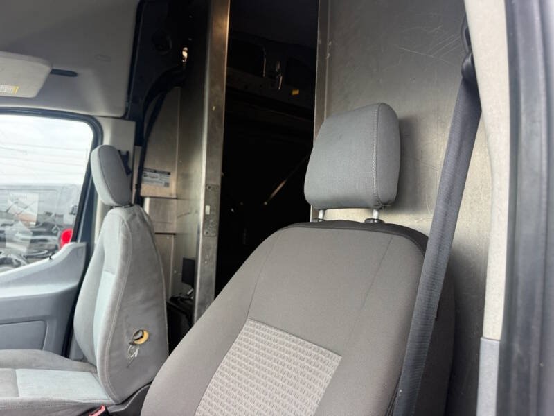 Used 2019 Ford Transit 250 148 High Roof Extended RWD image 15