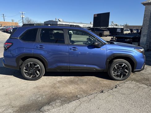 New 2025 Subaru Forester Premium image 2