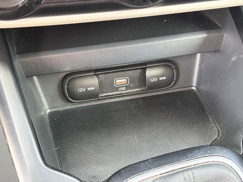 Used 2020 Kia Soul LX FWD image 13