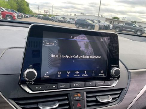 Used 2025 Nissan Altima 2.5 SV image 31