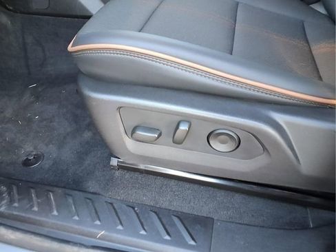 Used 2025 GMC Canyon AT4 AWD/4WD image 21