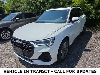 Used 2023 Audi Q3 2.0T Premium w/ Black Optic Sport Package AWD/4WD video 1
