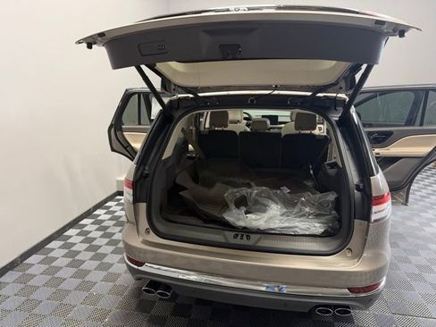 Used 2020 Lincoln Aviator Reserve w/ Equipment Group 201A image 21