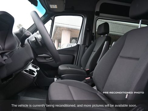 Used 2024 Mercedes-Benz Sprinter 2500 image 6