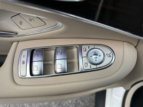 Certified 2022 Mercedes-Benz GLC 300 image 28