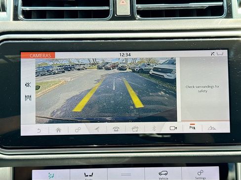 Used 2020 Land Rover Range Rover HSE image 15