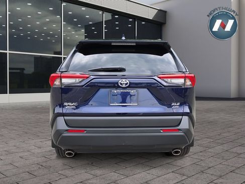 Used 2020 Toyota RAV4 XLE Premium AWD/4WD image 4