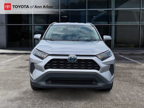 Used 2020 Toyota RAV4 LE w/ All Weather Liner Package AWD/4WD image 13