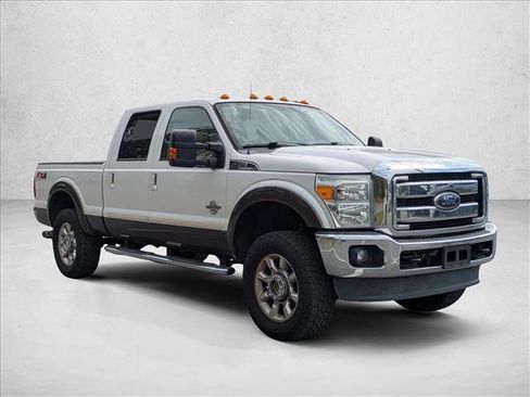 Used 2015 Ford F350 Lariat w/ Lariat Ultimate Package image 3