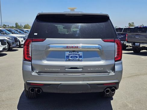 Used 2024 GMC Yukon Denali RWD image 6