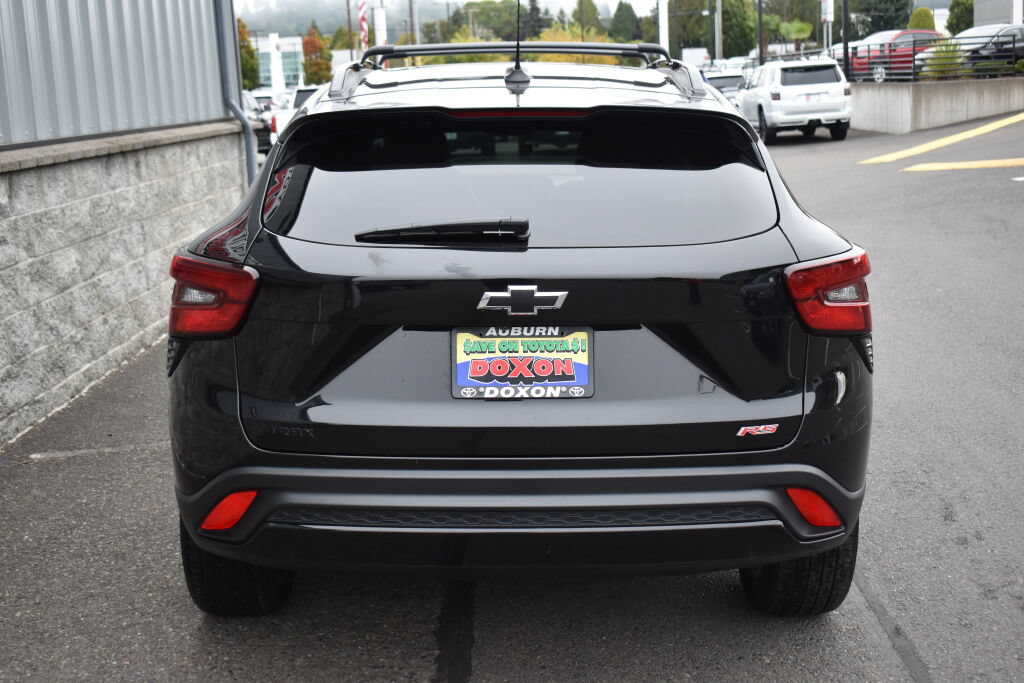 Used 2024 Chevrolet Trax RS w/ Driver Confidence Package FWD image 6
