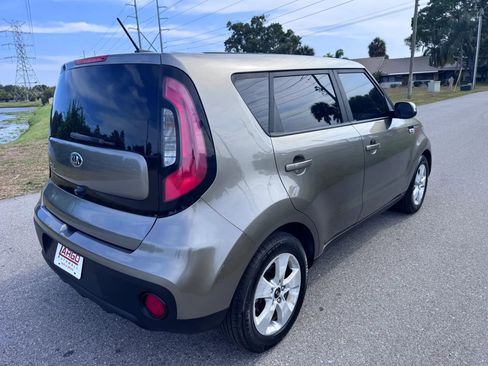 Used 2018 Kia Soul w/ Convenience Package FWD image 6