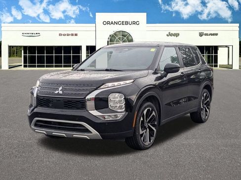 Used 2024 Mitsubishi Outlander SE FWD image 3