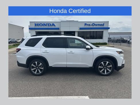 Certified 2023 Honda Pilot Touring image 1