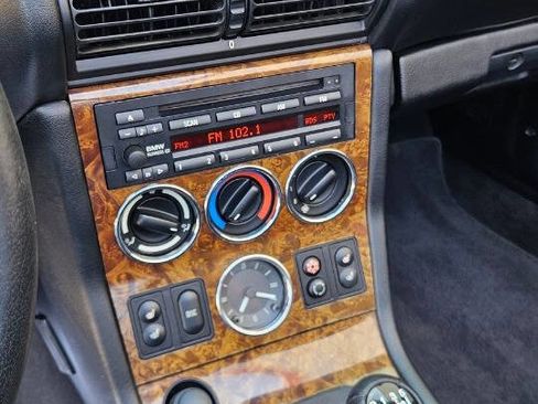 Used 2000 BMW Z3 2.5i image 27