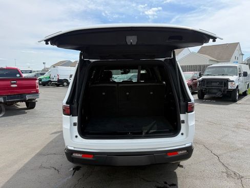 Used 2022 Jeep Wagoneer Series III w/ Convenience Group I AWD/4WD image 47