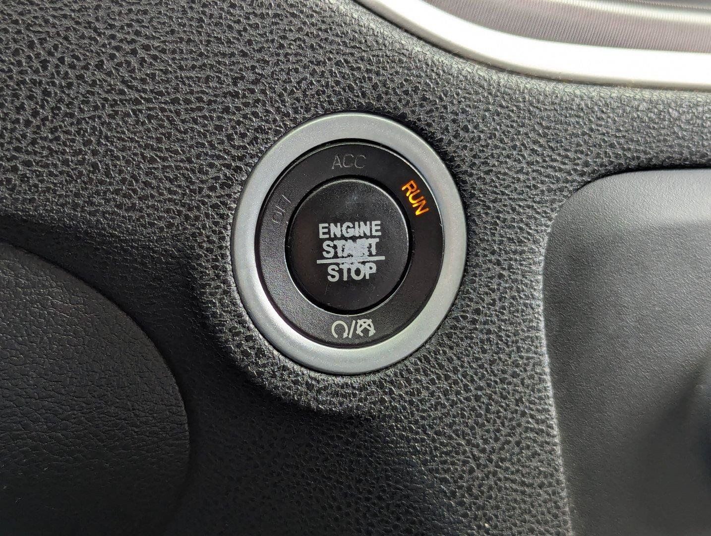 Used 2019 Dodge Charger SXT RWD image 15