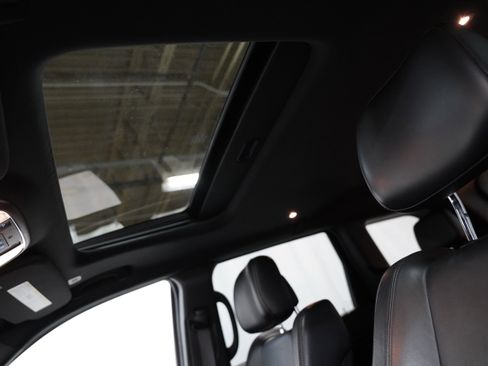 Used 2022 Jeep Grand Cherokee Laredo X AWD/4WD image 31