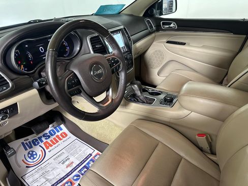 Used 2018 Jeep Grand Cherokee Overland AWD/4WD image 26