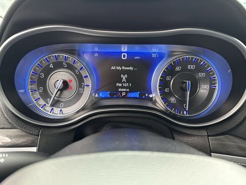 Used 2021 Chrysler 300 Touring L image 38