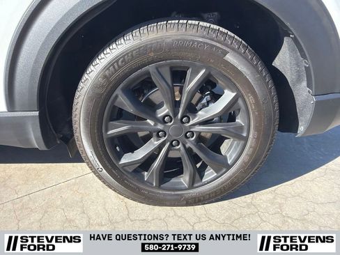 Used 2023 Ford Explorer XLT w/ Equipment Group 202A RWD image 10