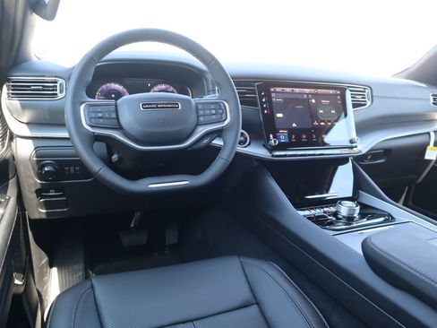New 2026 Jeep Grand Wagoneer Limited AWD/4WD image 2