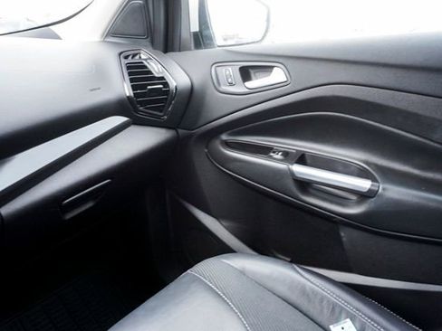 Used 2016 Ford Escape Titanium image 30