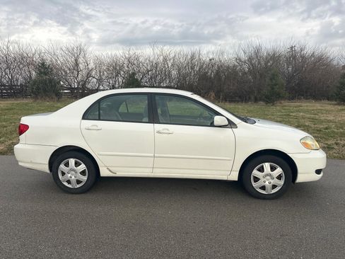 Used 2005 Toyota Corolla LE image 5
