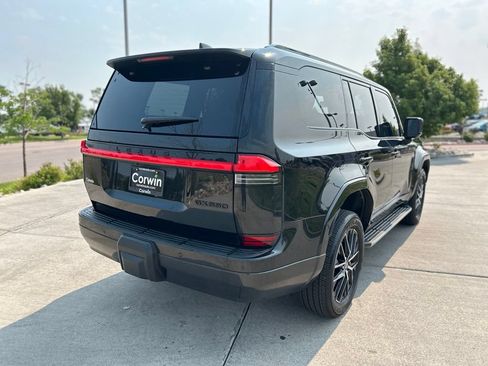 Used 2025 Lexus GX 550 w/ Accessory Package (2T) AWD/4WD image 9
