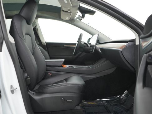 Used 2023 Tesla Model Y Long Range AWD/4WD image 11