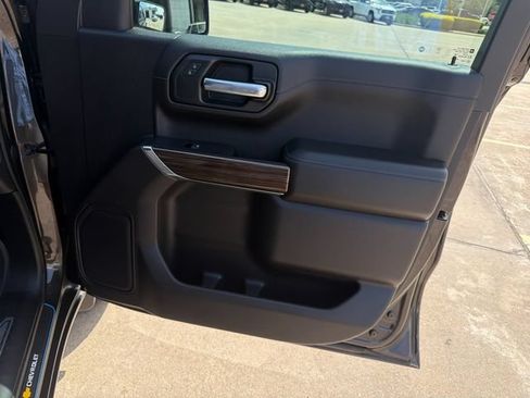 Used 2021 Chevrolet Silverado 1500 LT w/ Texas Edition Plus RWD image 16