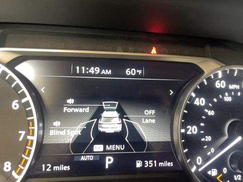 Used 2025 Nissan Pathfinder S AWD/4WD image 8