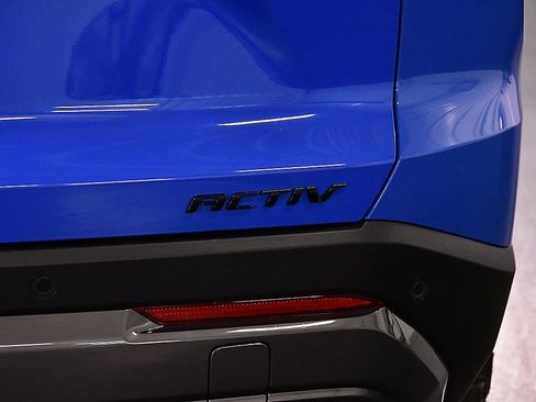 New 2026 Chevrolet Equinox ACTIV w/ Convenience Package III image 11