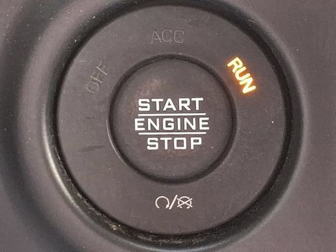 Used 2022 Jeep Gladiator Sport AWD/4WD image 24