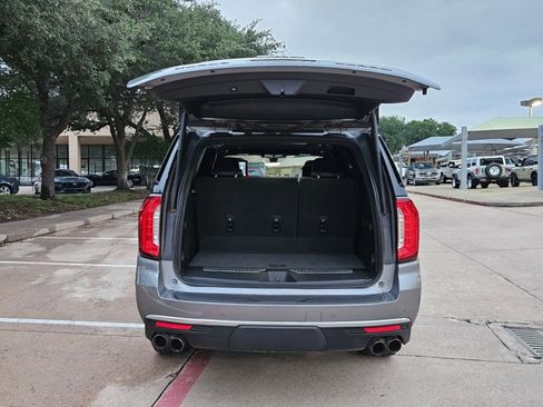 Used 2021 GMC Yukon Denali w/ Denali Premium Package AWD/4WD image 16